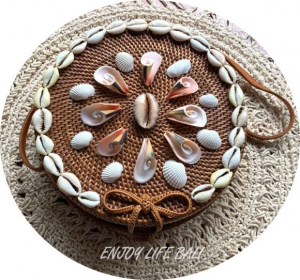 Round Rattan Bag With Shell